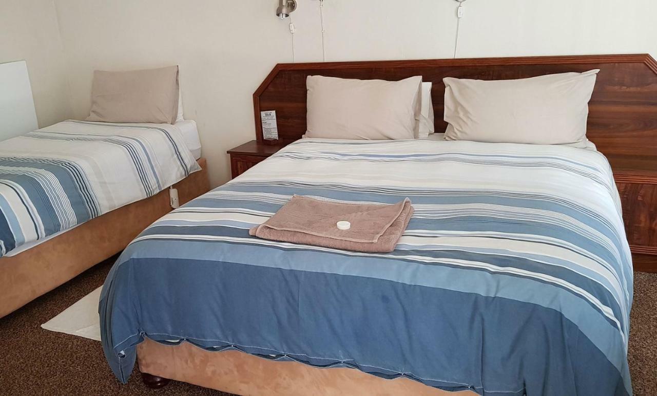 Stutt B&B Stutterheim ภายนอก รูปภาพ